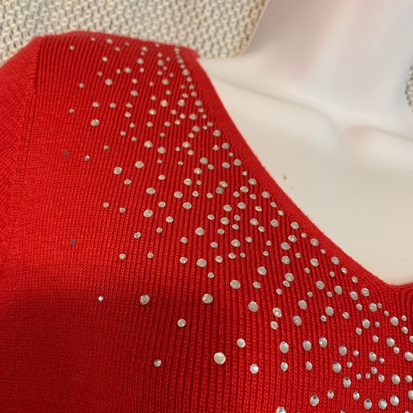 Excellent Condition QUACKER FACTORY Women’s Red Embellished Sweater Size Medium - Picture 7 of 9